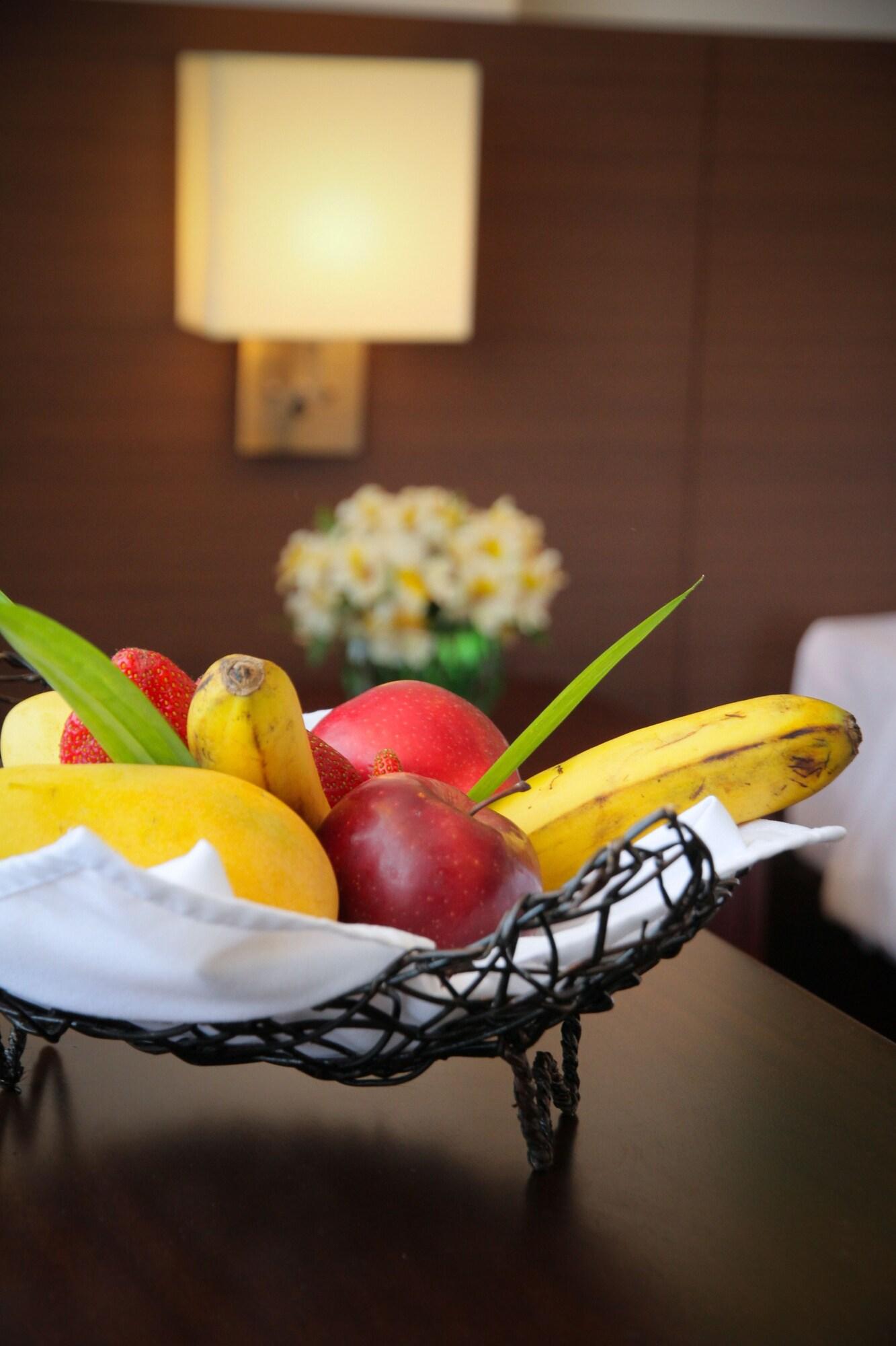 The Harvest Hotel Managed By Hii Cabanatuan City Exterior photo