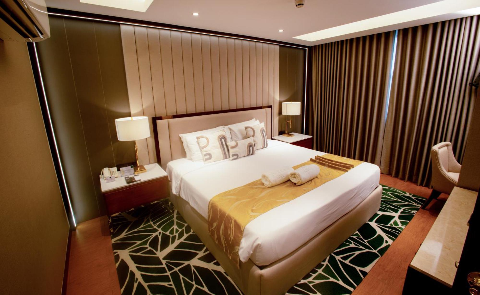 The Harvest Hotel Managed By Hii Cabanatuan City Exterior photo