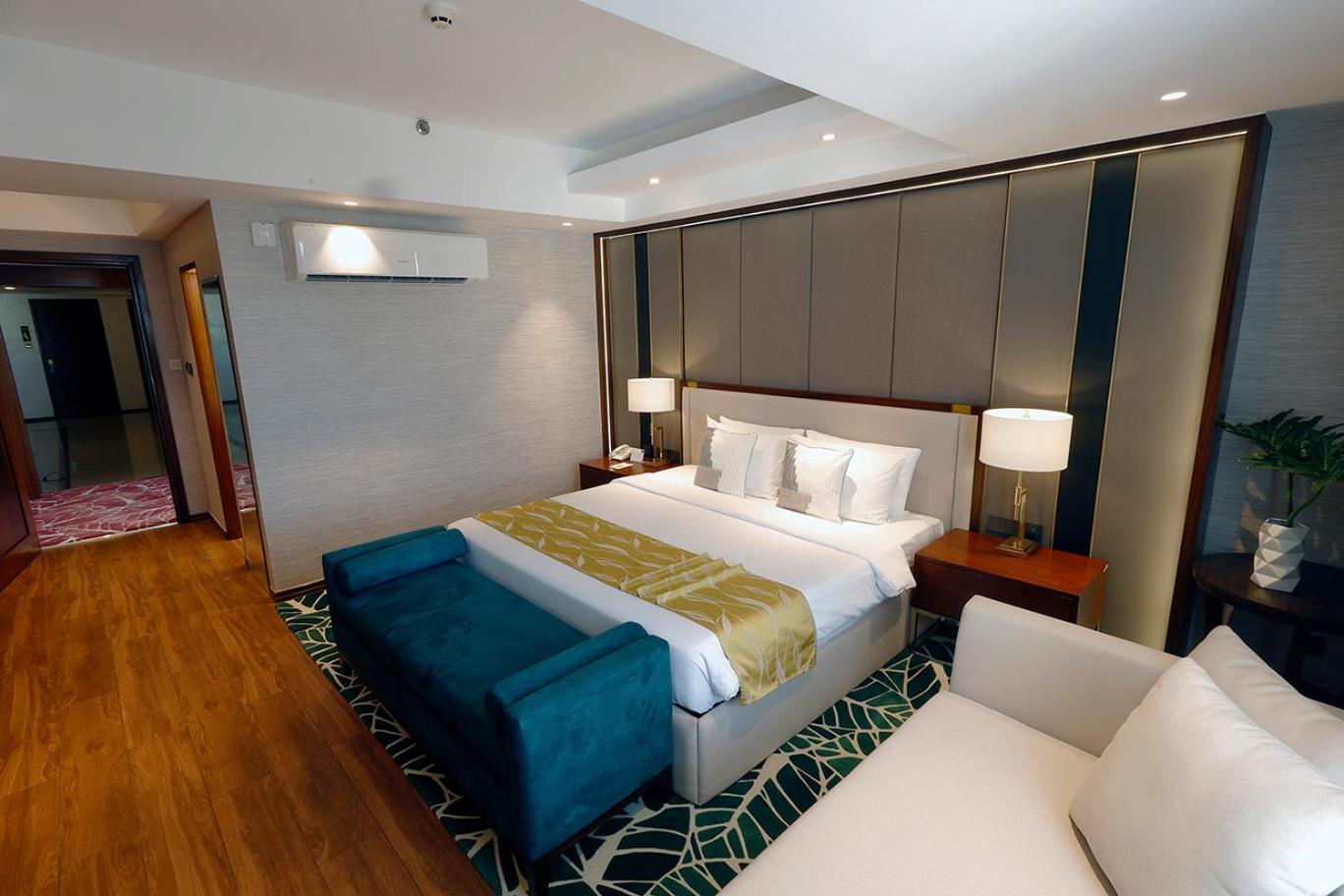The Harvest Hotel Managed By Hii Cabanatuan City Exterior photo