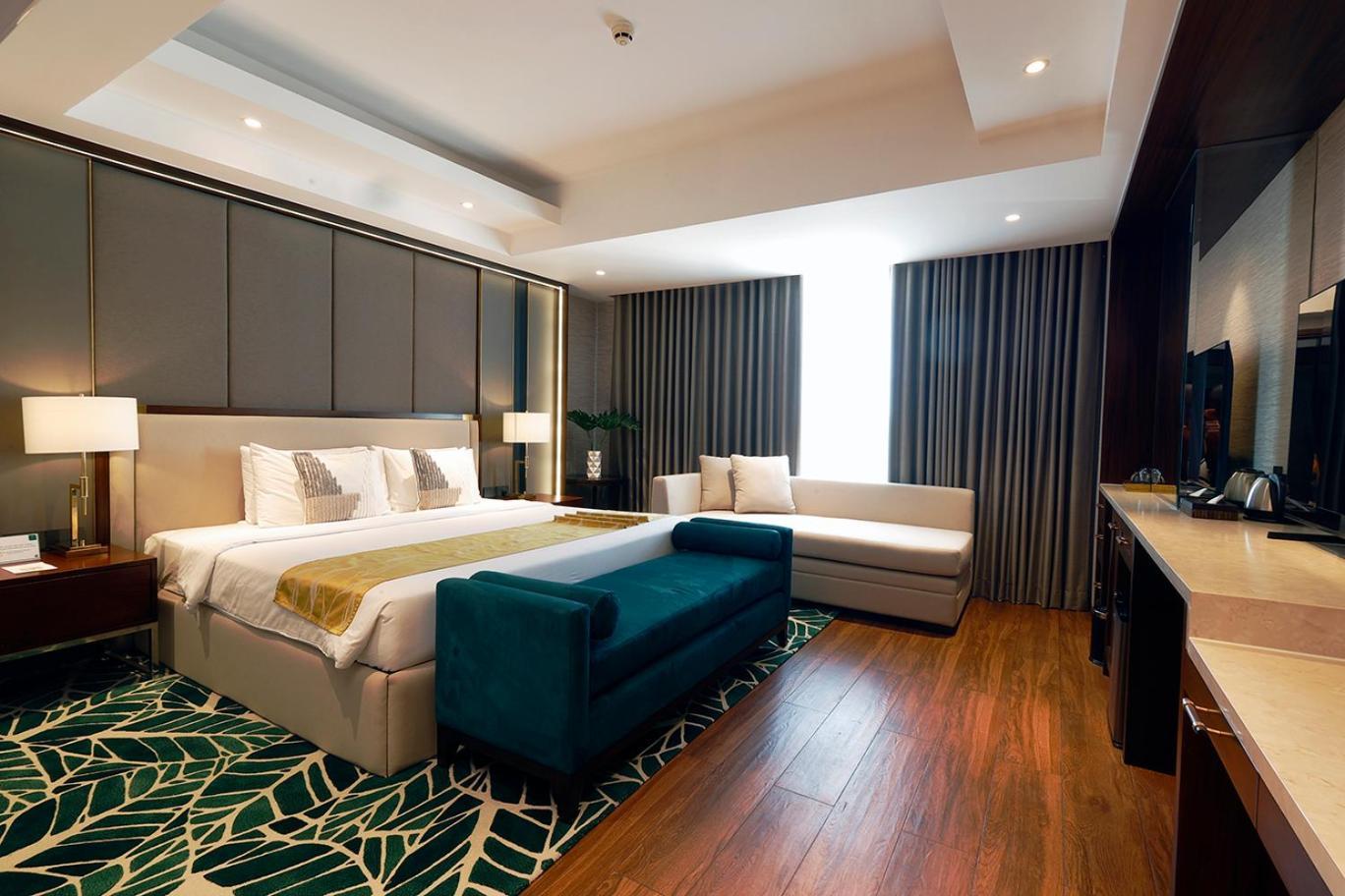 The Harvest Hotel Managed By Hii Cabanatuan City Exterior photo