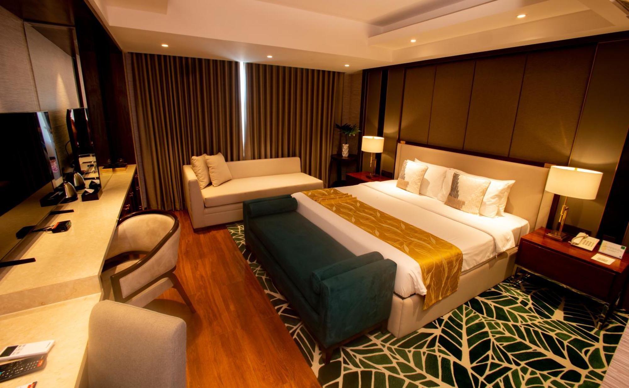 The Harvest Hotel Managed By Hii Cabanatuan City Exterior photo