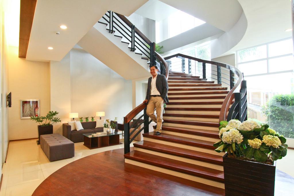 The Harvest Hotel Managed By Hii Cabanatuan City Exterior photo