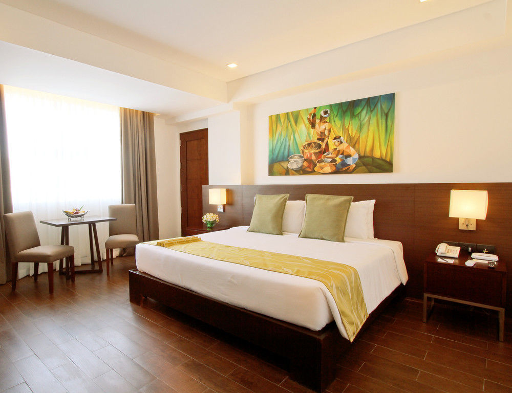 The Harvest Hotel Managed By Hii Cabanatuan City Exterior photo